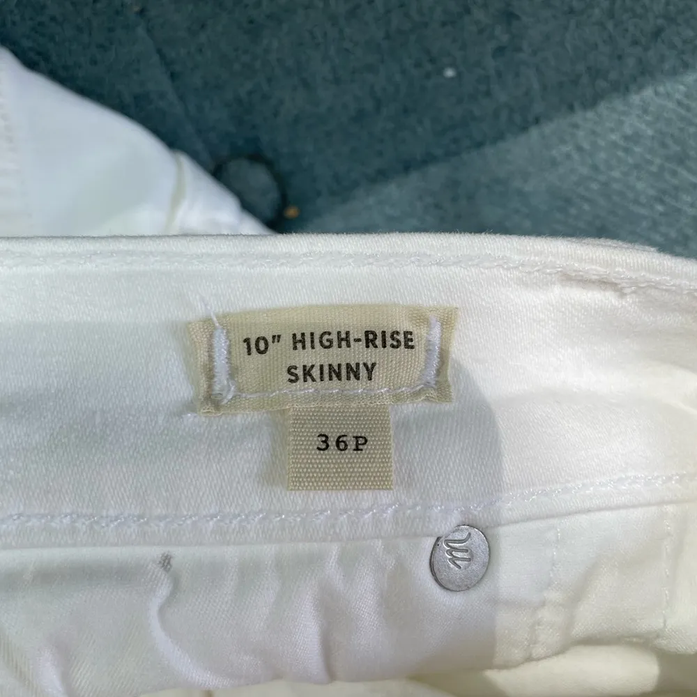 Madewell 10” High Rise Skinny Button Fly Raw Hem Skinny Jeans Size 36P - Image 5