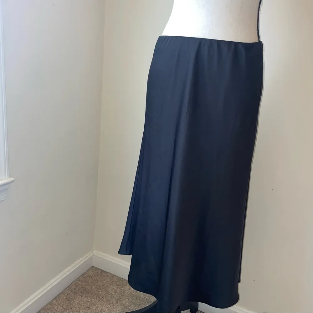 The Drop Silky Slip Skirt Black Size M - Image 4