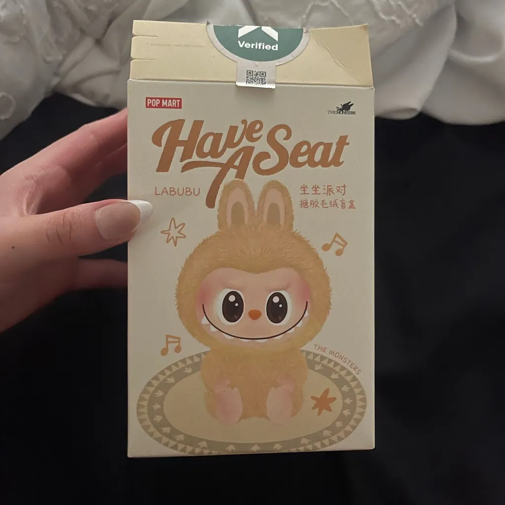 Have a seat dada labubu Pink - Image 4