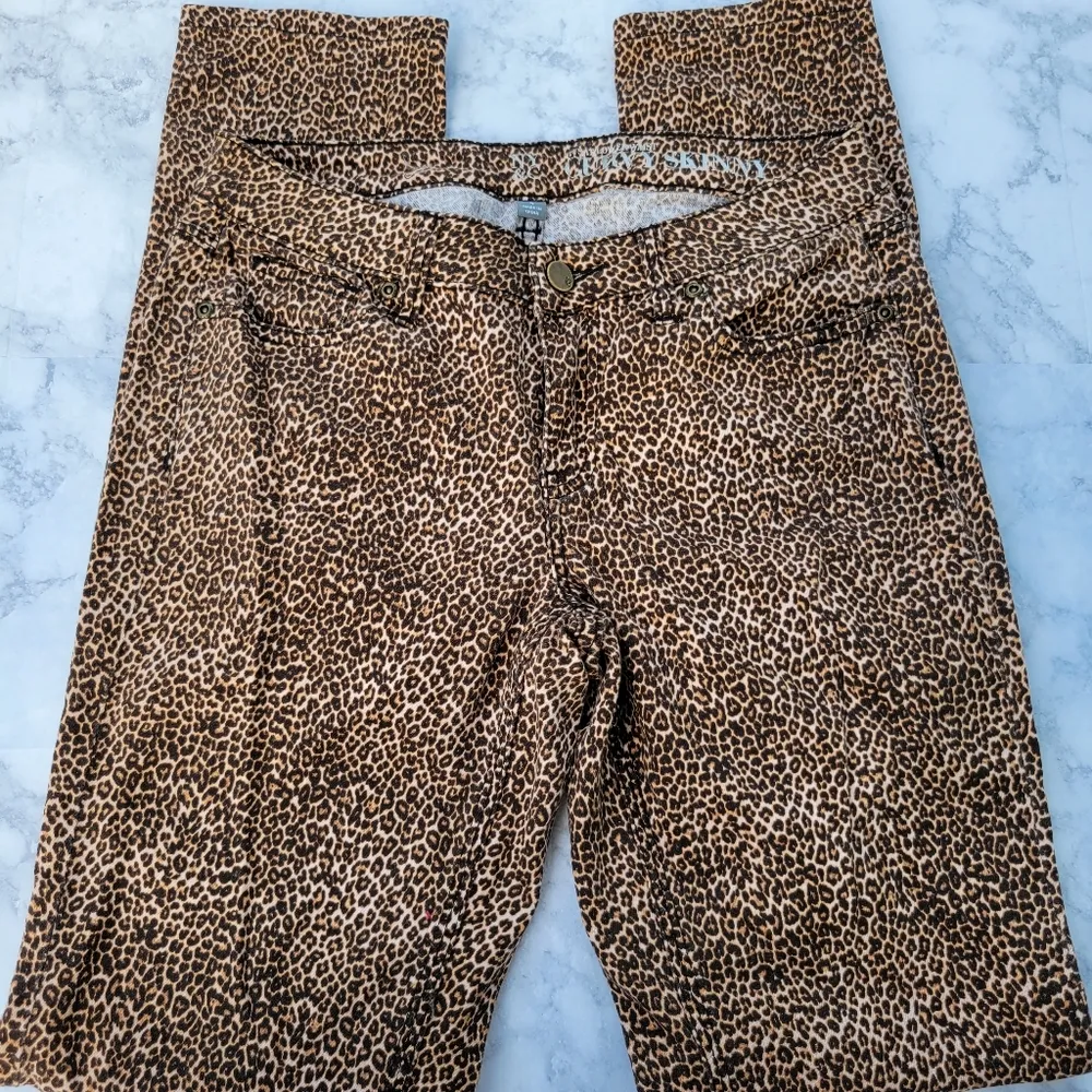 NY&CO leopard print skinny jeans size 4 - Image 4