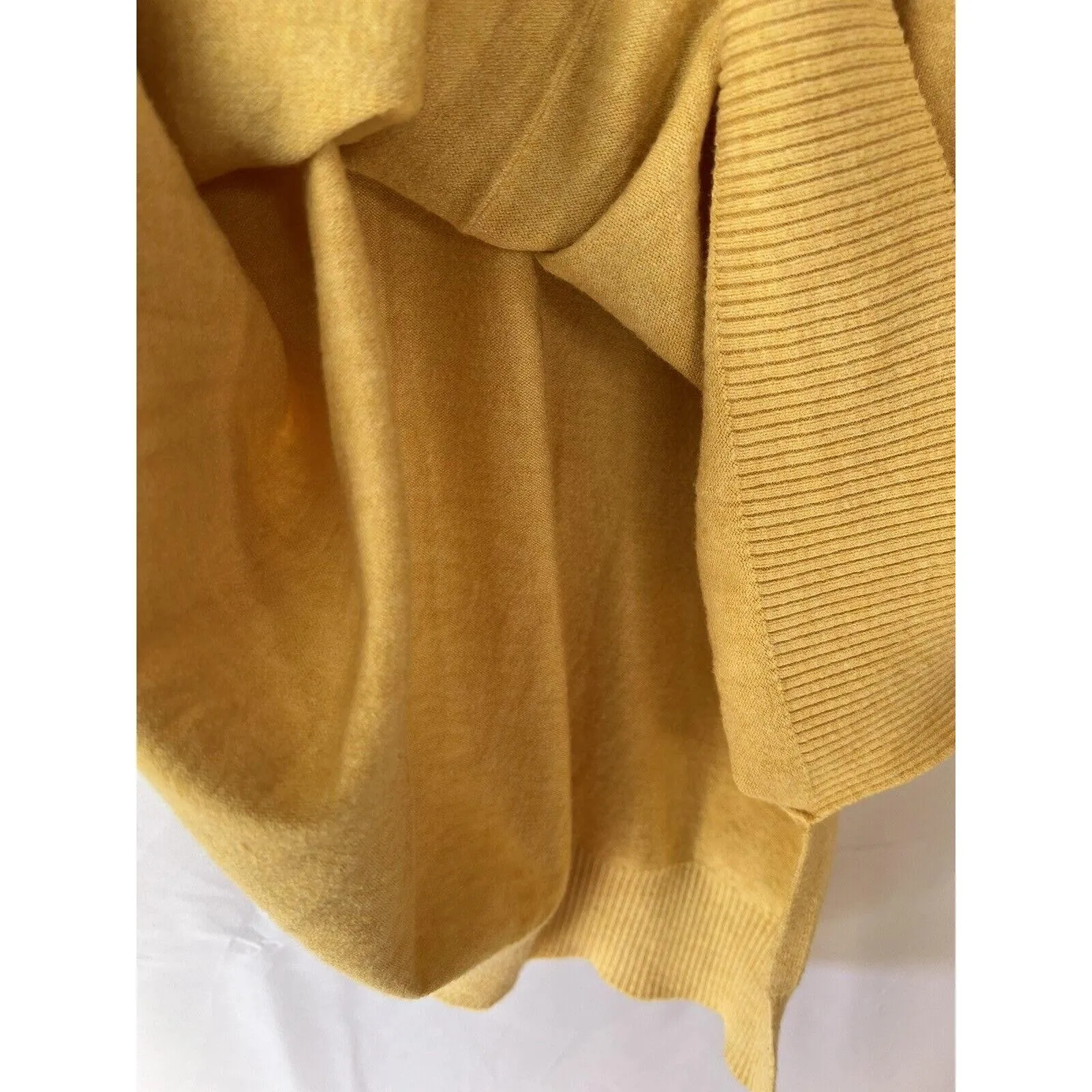 DREAMERS Womens BASIC Yellow Hi-Low V-NECK Long Sleeve Front Seam SWEATER Sz M/L - Image 6