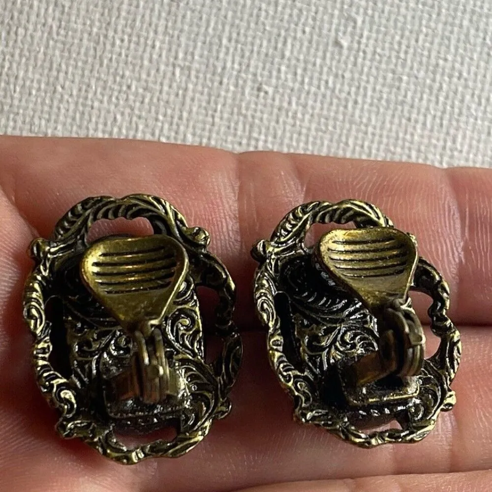 Vintage Moss Green Jade Clip On Earrings Oval Gold Tone White Stones Estate Pcs - Image 8