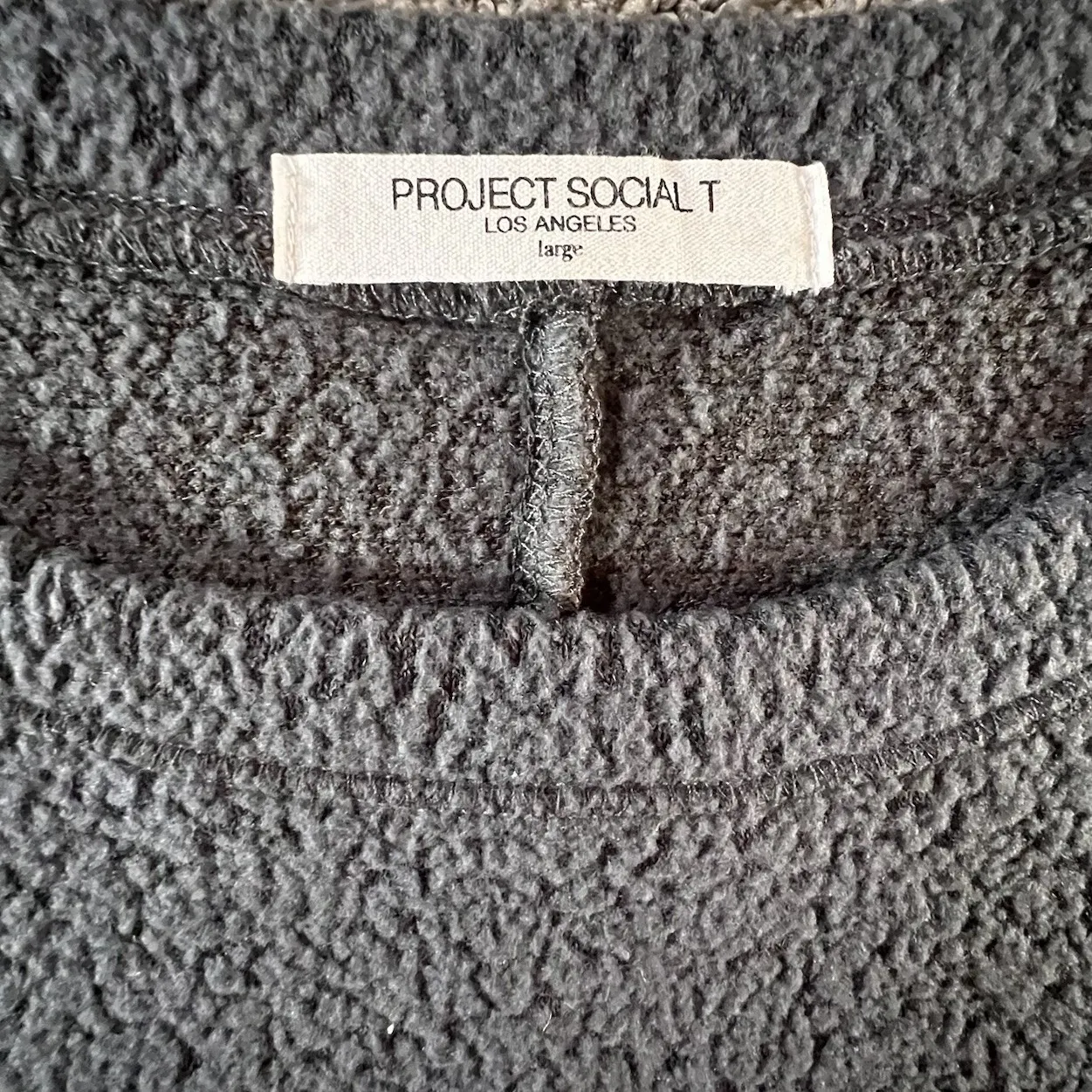 Project Social T Snow Worries‎ Sherpa Fleece Cropped Pullover Gray Large USA - Image 3