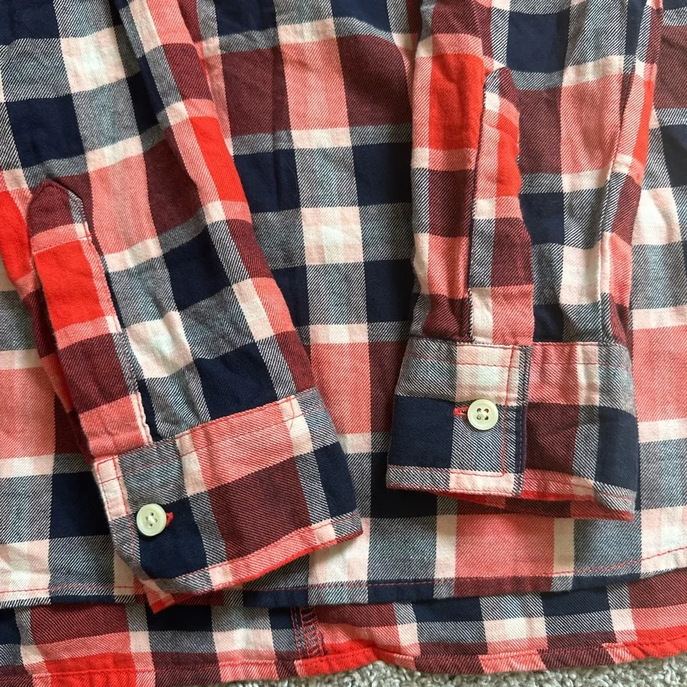 Old Navy  Red and Blue Plaid Button-Up Shirt - Image 5
