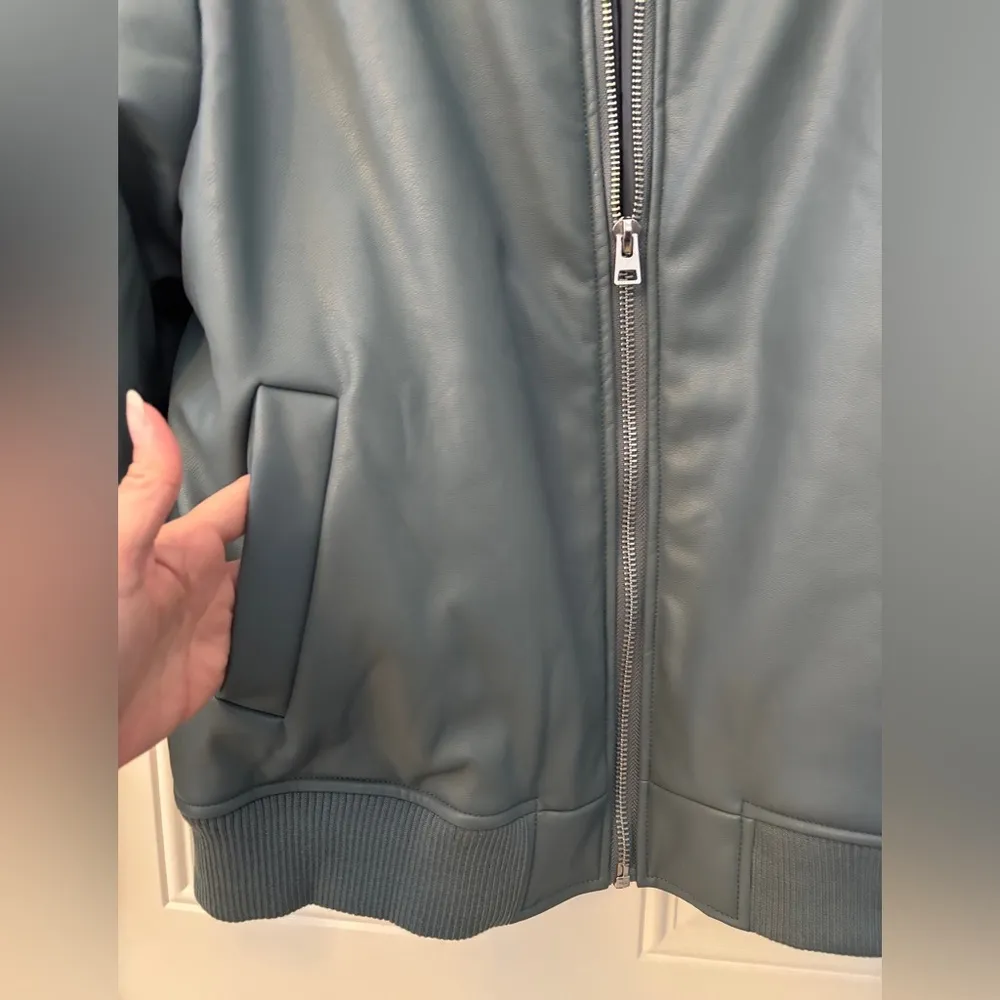 NWOT Topshop Faux Leather Boxy Bomber Jacket Women’s 8-10 (M) Blue Oversized - Image 4