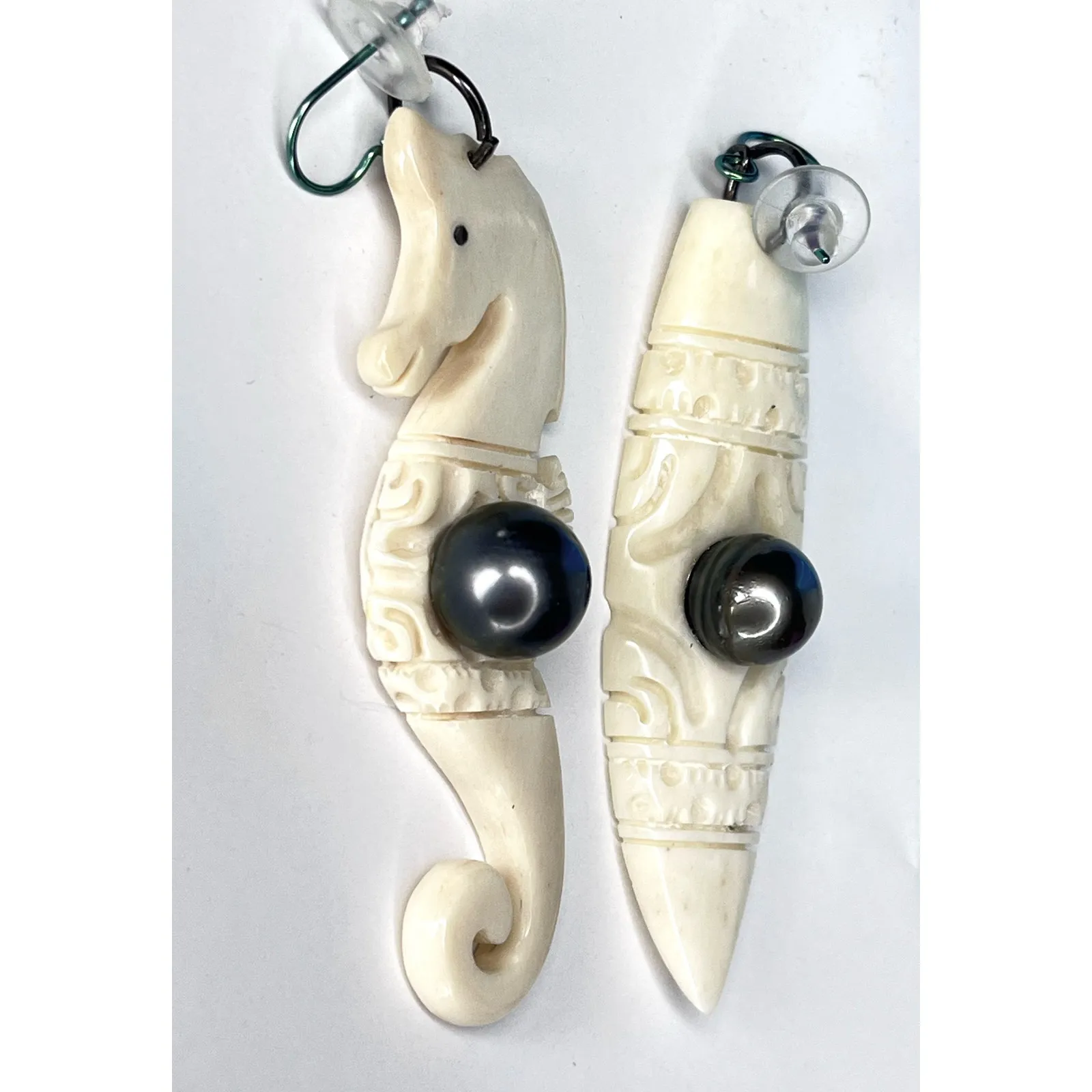 VTG Carved Seahorse & Surfboard SEA EARRINGS 3.75" Dangle Drop Gray Pearl Beads - Image 4