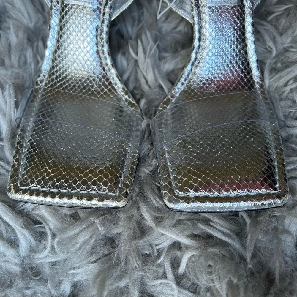 Good American silver square toe high heel sandals women's shoe size 9.5 - Image 6