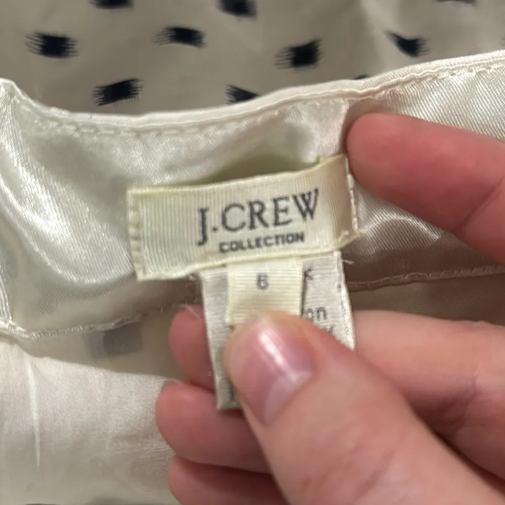 J Crew Collection silk pencil skirt with square scattered print size 6 - Image 9