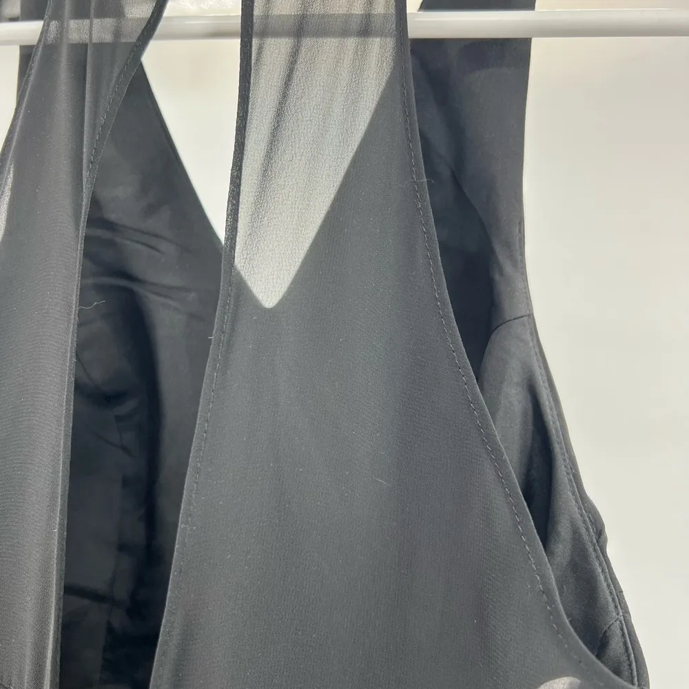 Azazie chiffon pleated black A2 keyhole mesh back slit floor length vneck halter - Image 8