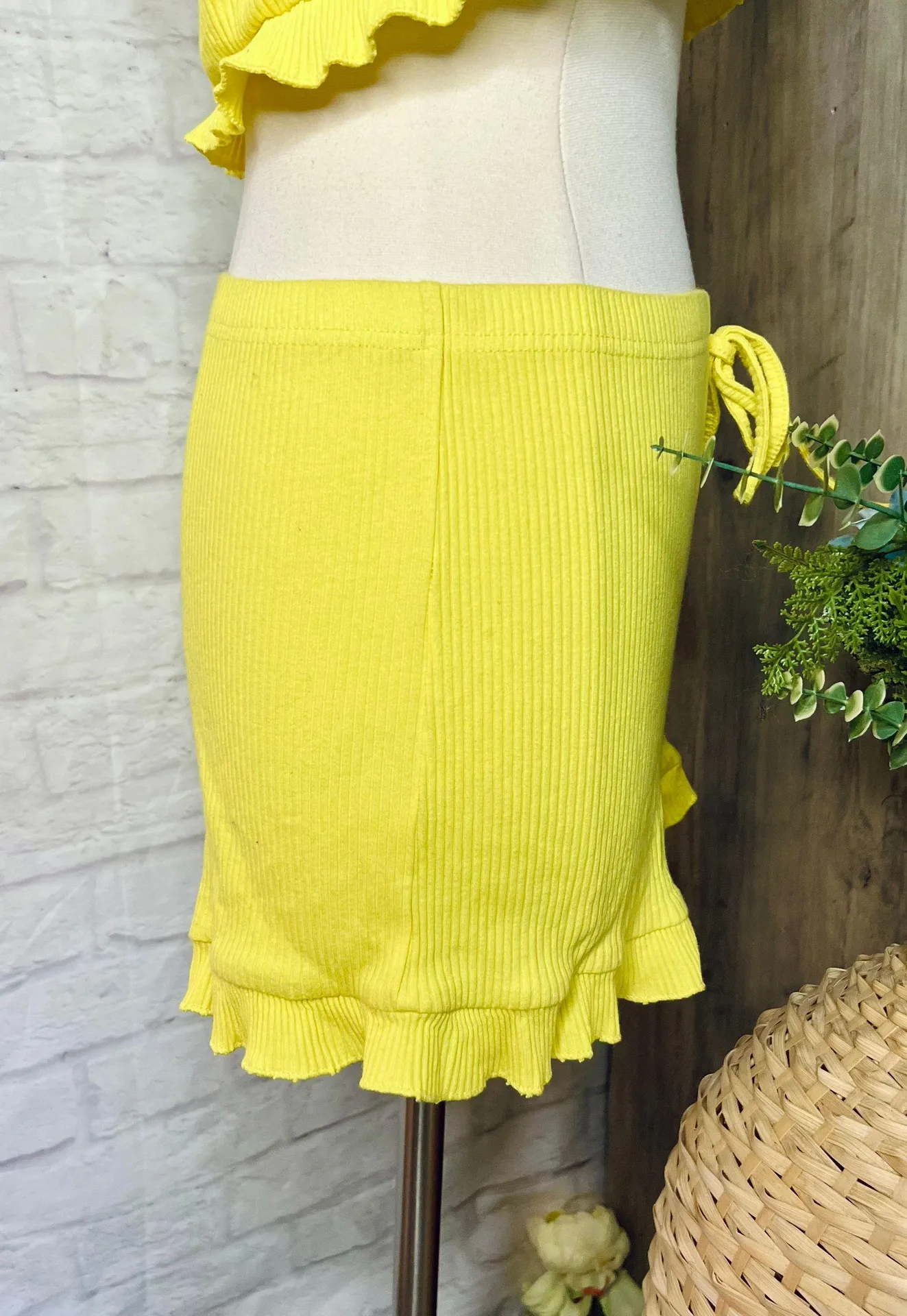 Yellow Lounge Set - Image 12