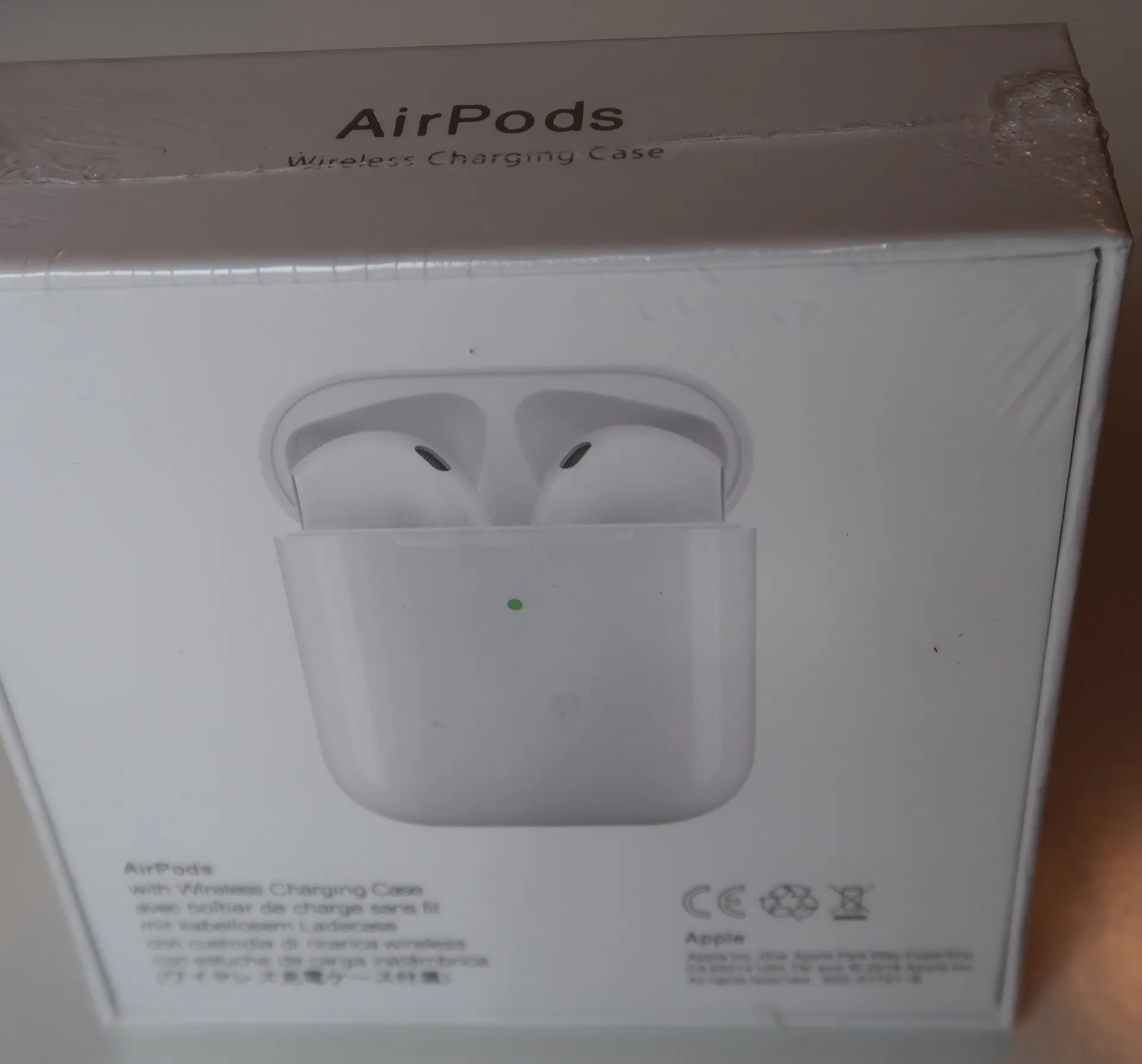 Apple AirPods - Image 3