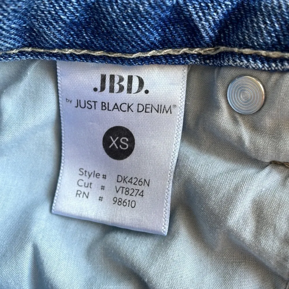 Just Black Distressed Denim Skirt - Image 4