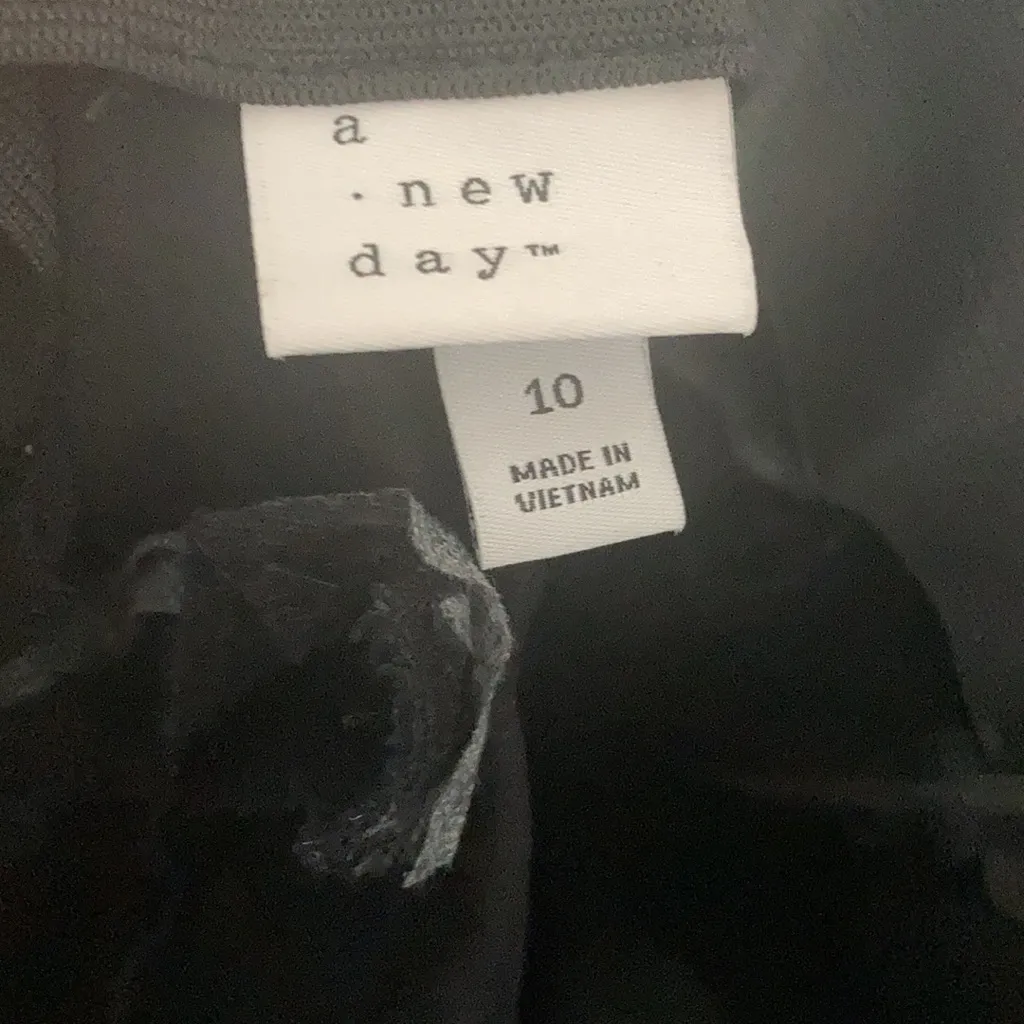 FINAL MARKDOWN A new day slacks 10 - Image 3