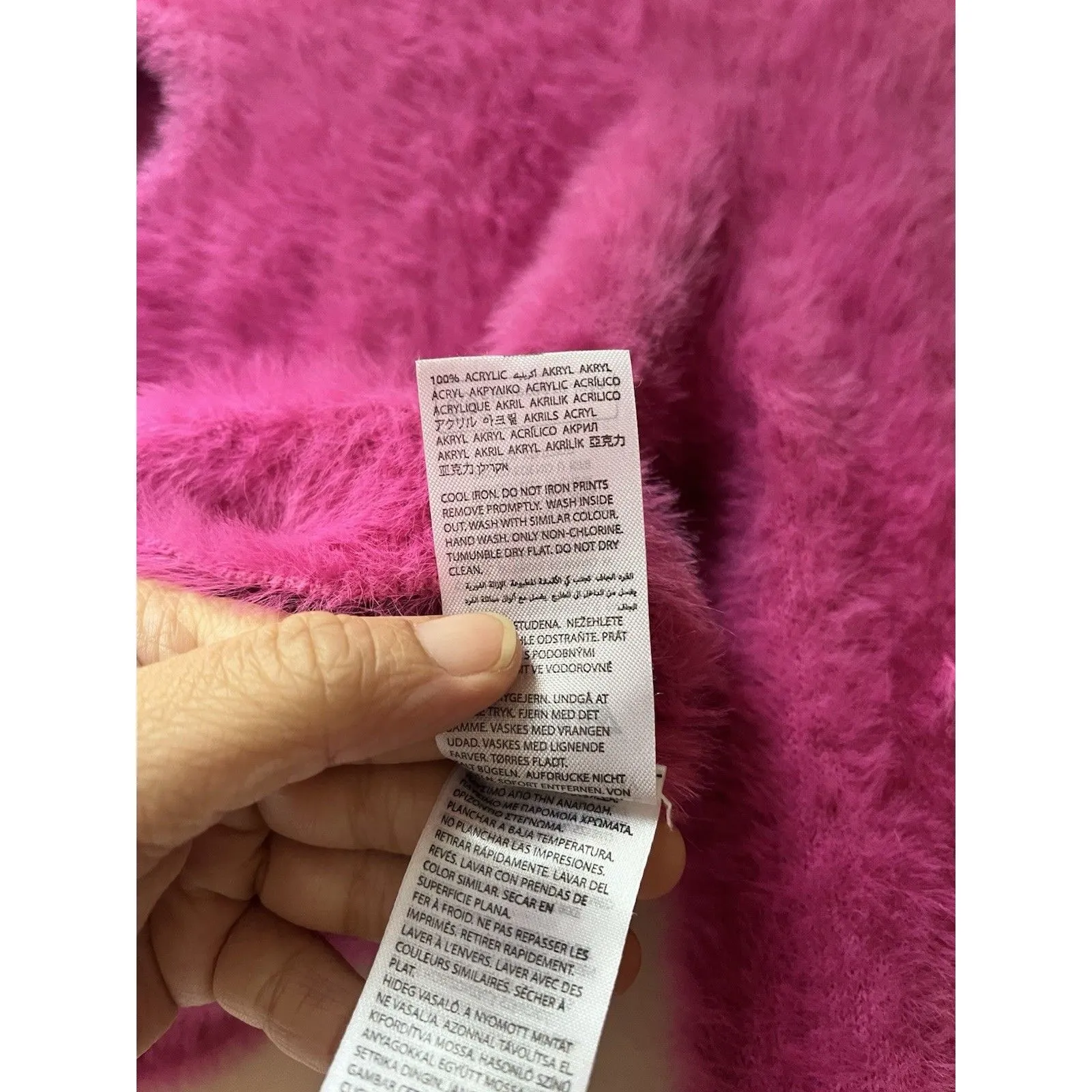 Edikted Cropped Fuzzy Sweater S Hot Pink Heart Barbie Festival Boho Small Flaw - Image 4