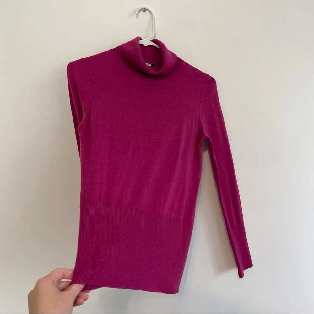 NIC+ZOE NIC + ZOE Solid Magenta Fuchsia Pink ish Lightweight Turtleneck Sweater - Image 8