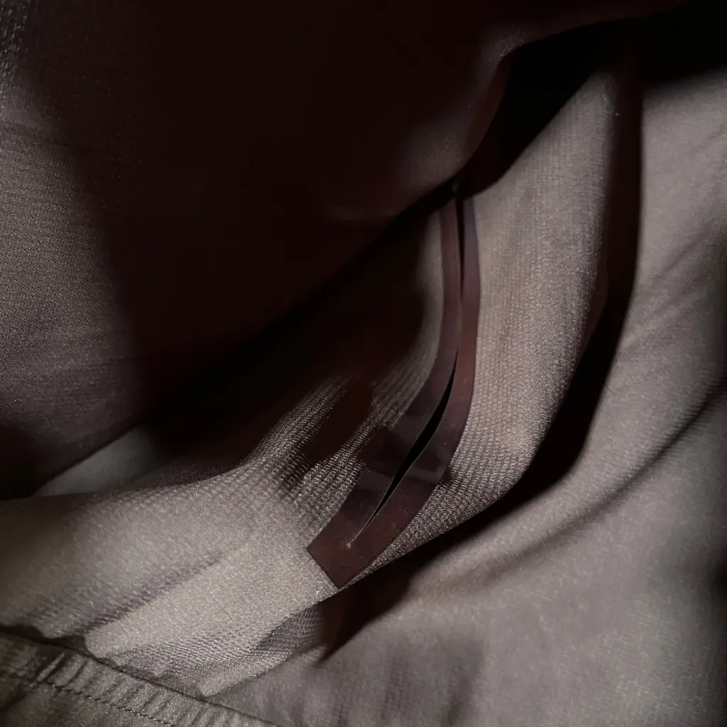 Girlfriend Collective Peregrine Windbreaker in Cocoa Brown Size Medium Zip Up - Image 11