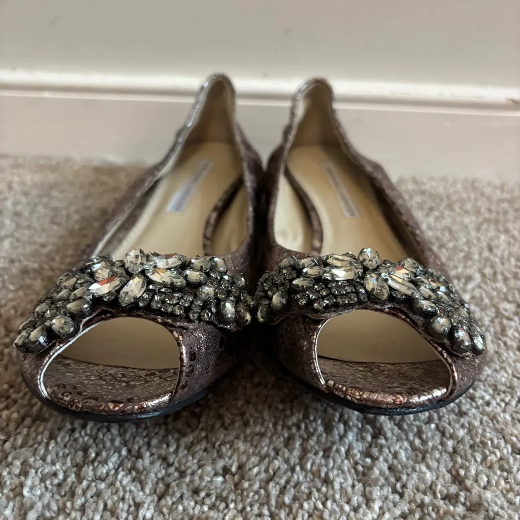 Vera Wang Lavender Metallic Peep Toe Jeweled Flats Women’s Size 7.5 Snake Print Gold - Image 2