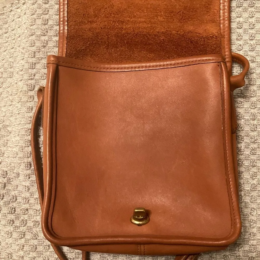 Vintage Coach 9620 Compact Pouch Flap Crossbody Bag British Tan - Image 10