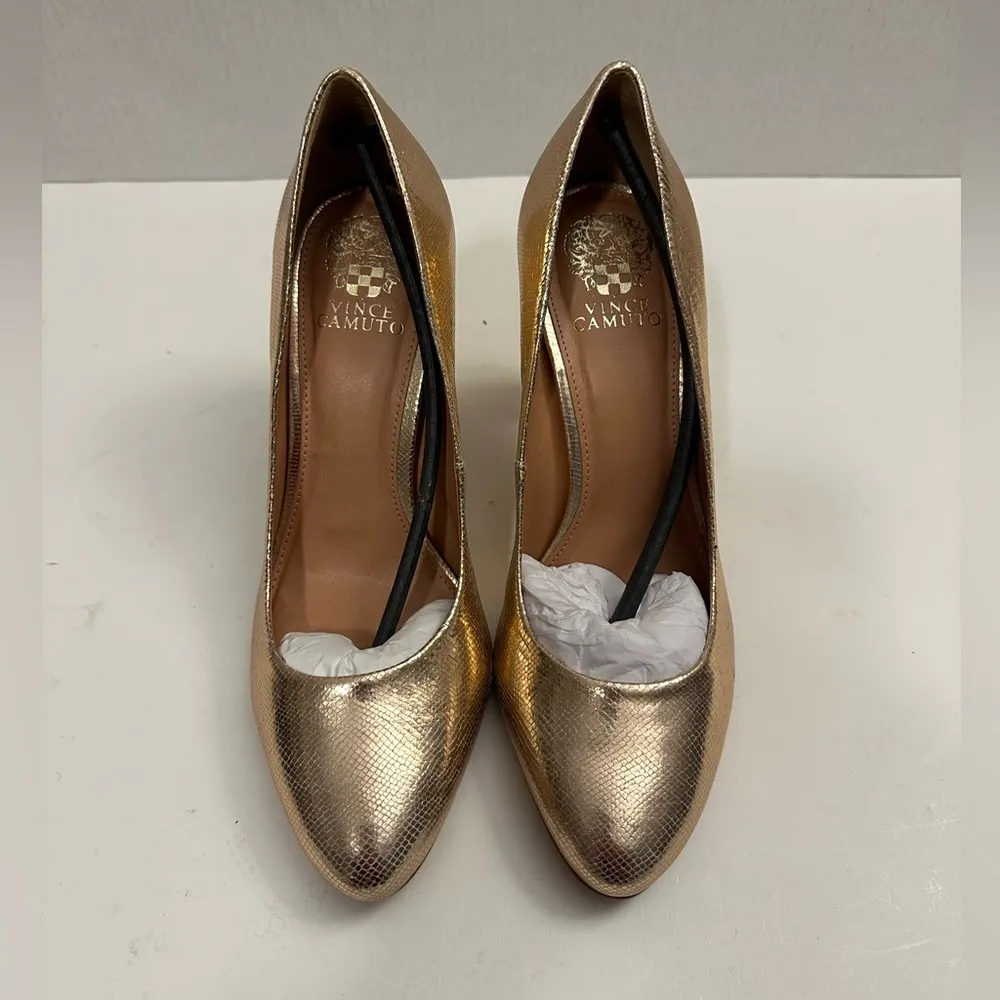 Vince Camuto VC-DESIMMY Pump in Metallic Gold Size 10M - Image 4