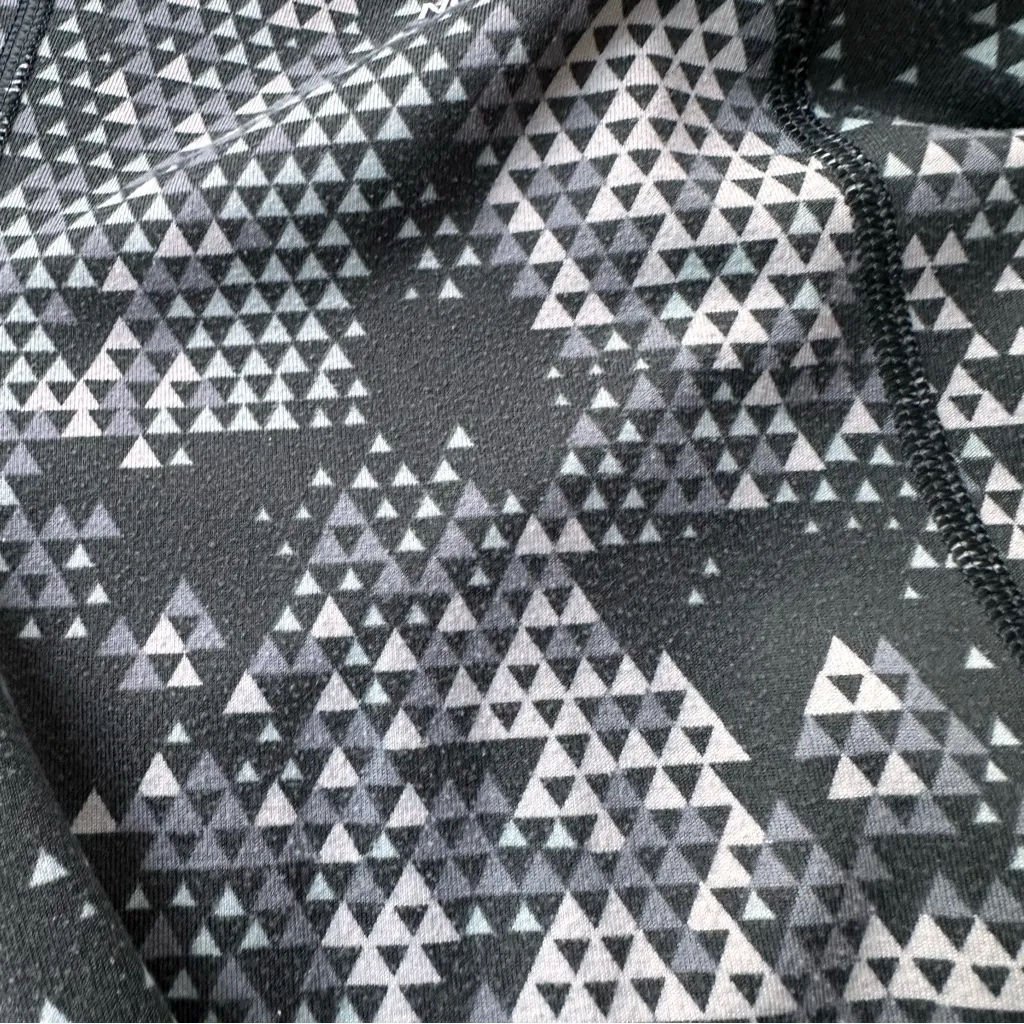 The North Face Green Diamond Print Capri Leggings Women's Size Medium - Image 5