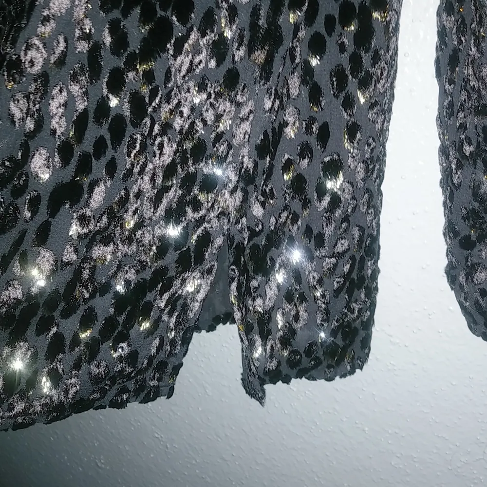 A.L.C. 4 Gorgeous Black Bronze Long Sleeved Formal Luxurious Top - Image 8