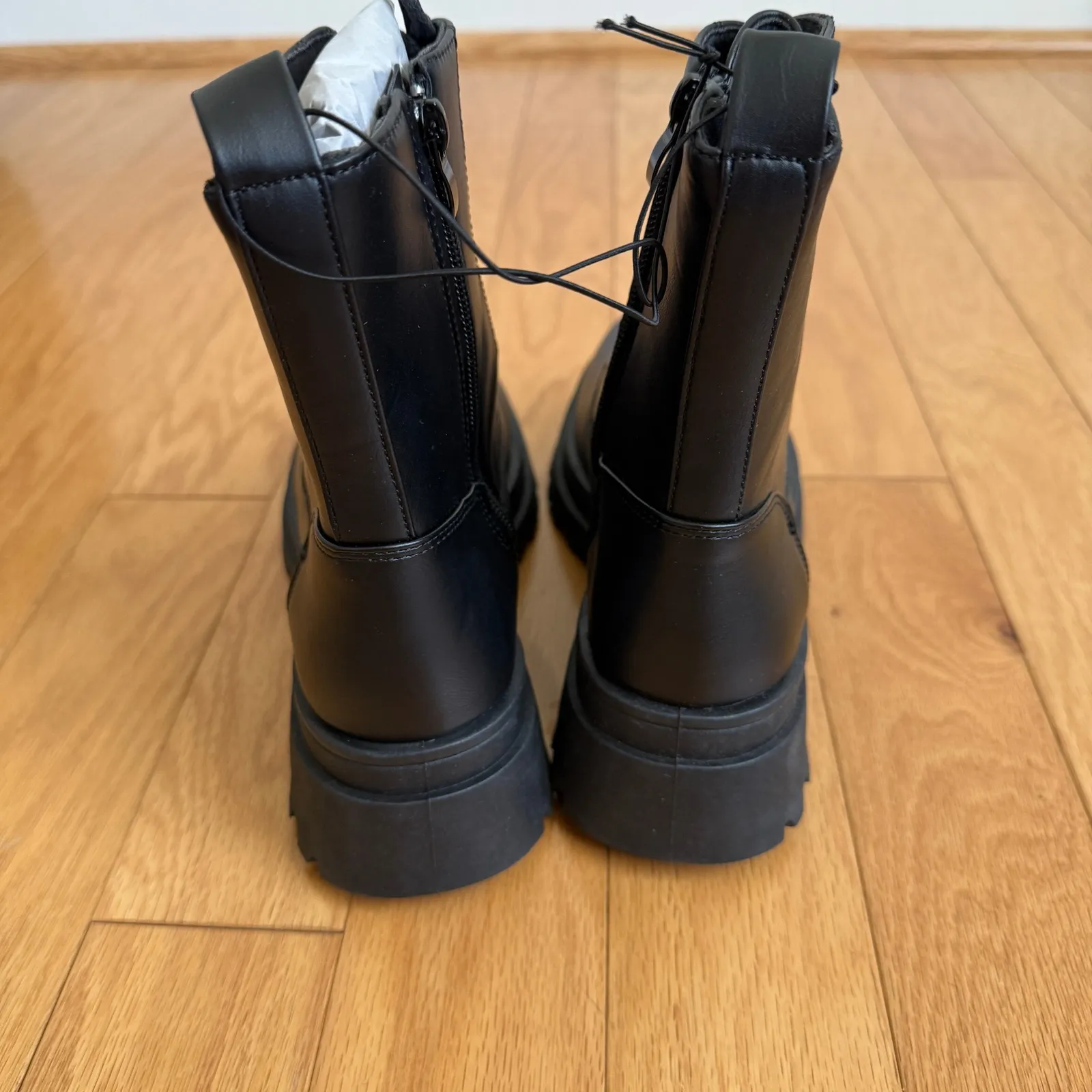 Black Lace Up Ankle Boots‎ with Zipper Accent and Lug Sole for Women size 8 - Image 4