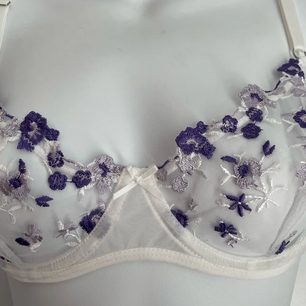 Shein Floral Embroidered White Underwire Bra Medium Lilac Purple - Image 4