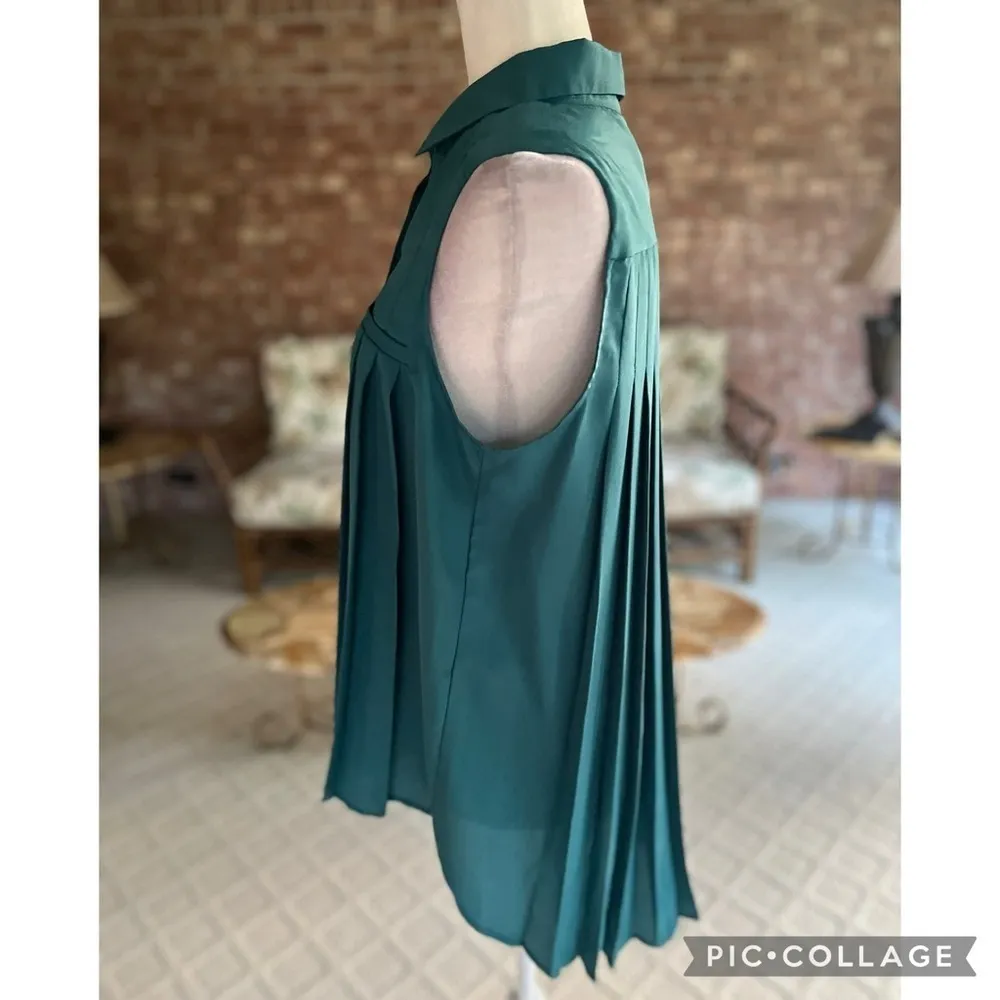 BCBGeneration NWT  Top Teal Pleated High Low Sleeveless Blouse High Low NWT S - Image 7