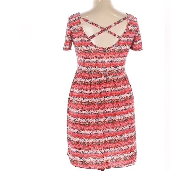 Source Unknown Ditsy floral print cross back dress size medium - Image 2