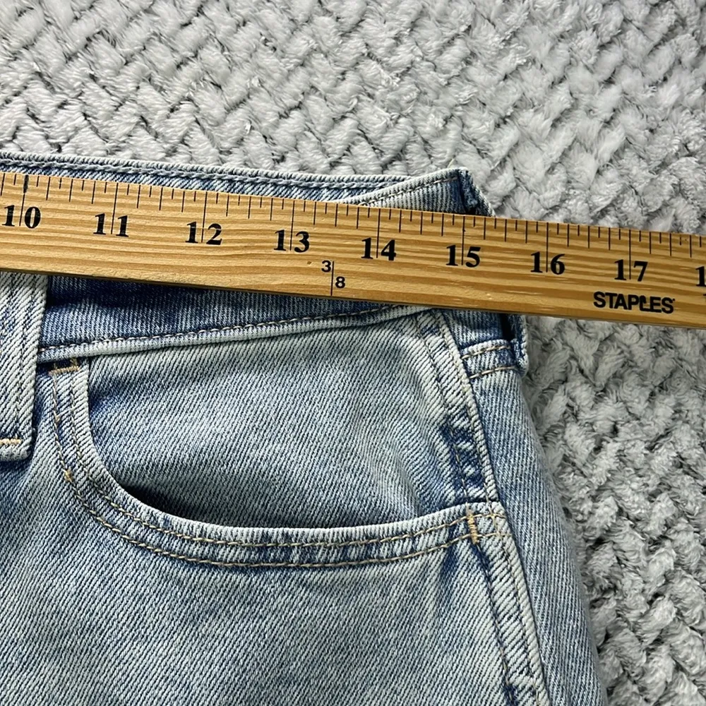 Hollister Curvy Ultra High Rise Mom Jeans Size 10R/30 Vintage Stretch Distressed - Image 4