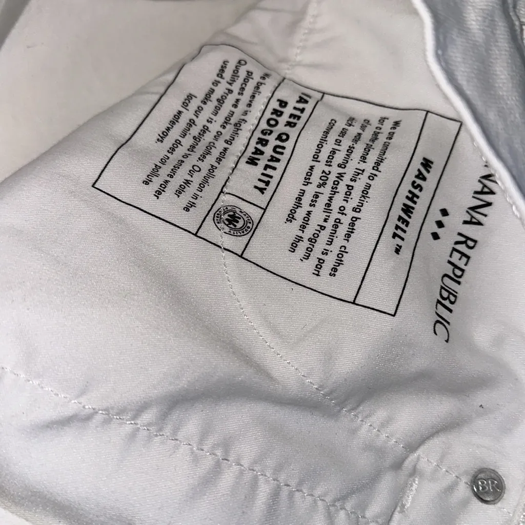 NWOT Banana Republic High Rise Frayed Hem Boot Cut  Jeans In Color Pure White - Image 5