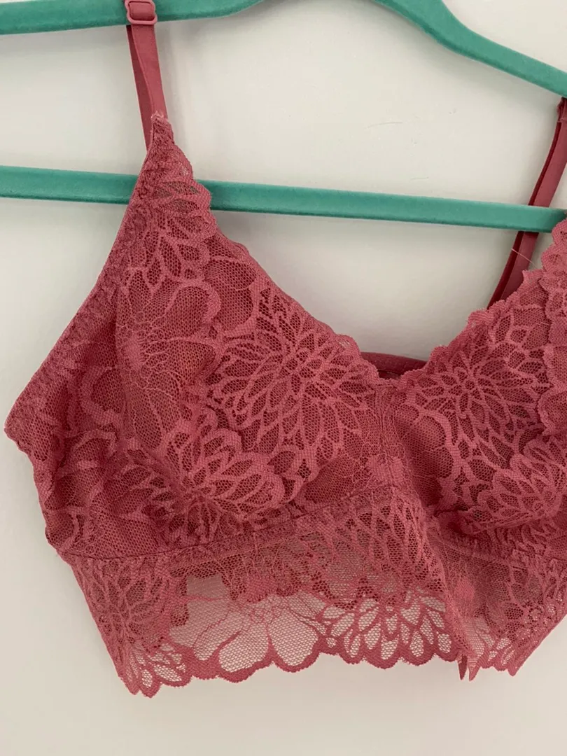 Dark Pink Lace Crop Top - Image 3