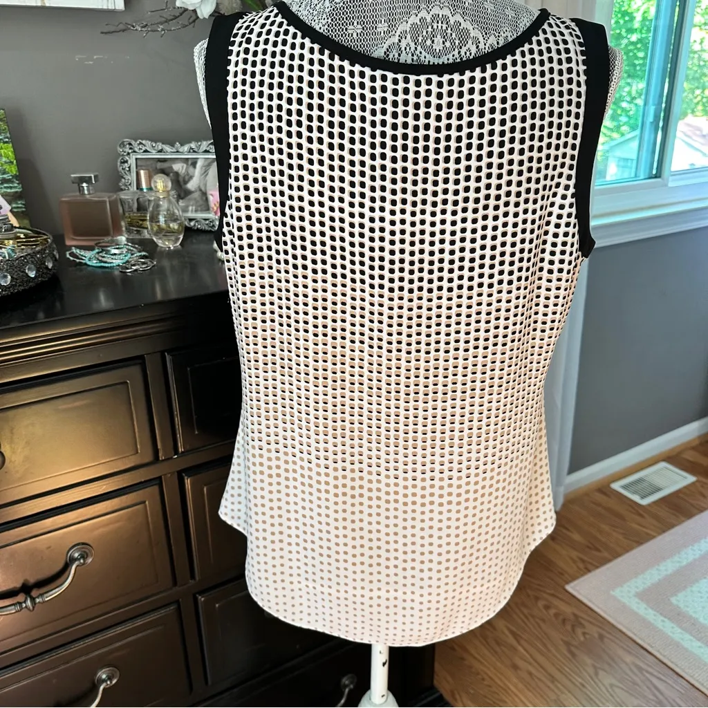 White House Black Market Polka Dot Market Grid Sleeveless Blouse Size M - Image 8