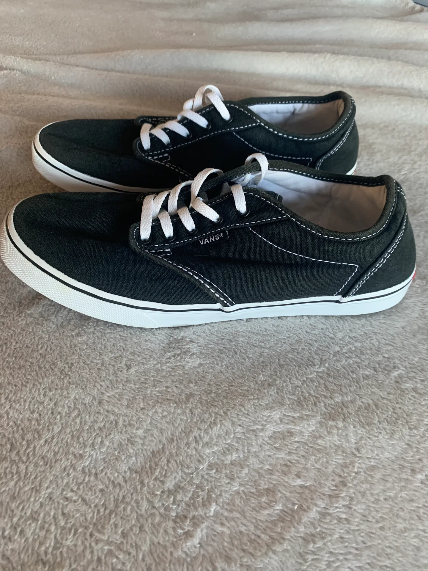 Vans Black Traditional - Image 3