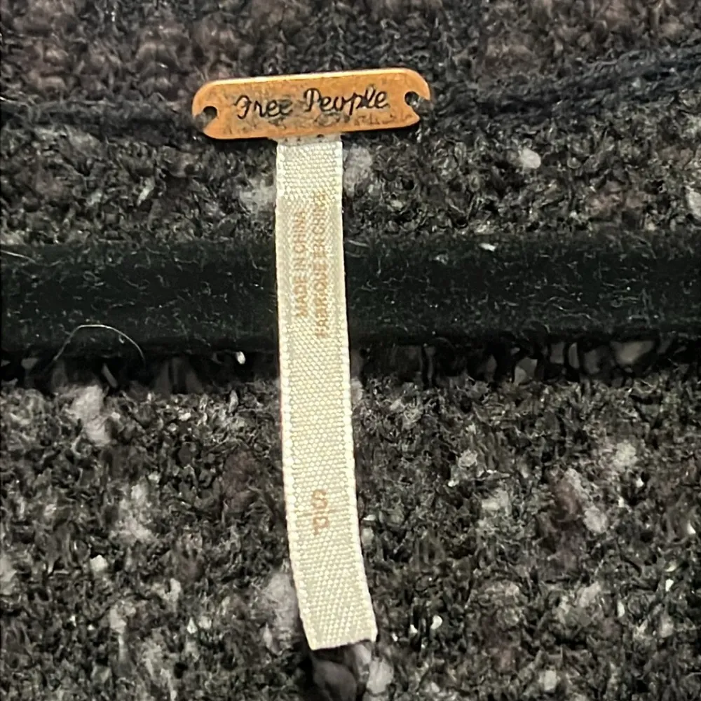 Jeepster Honeycomb Sweater Charcoal Gray Black Textured Small - Image 3