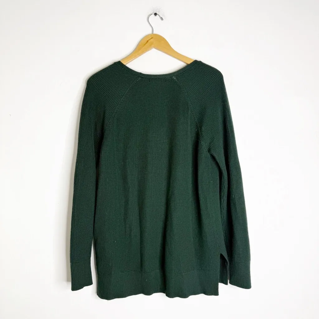 Athleta Green V-Neck Hanover Sweater Size Medium - Image 2