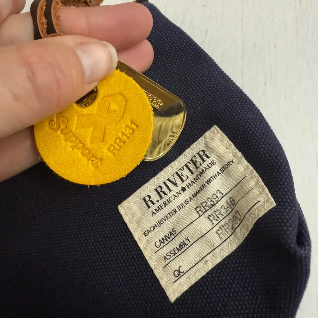 R. Riveter Lucy Canvas Zipper Pouch Navy Blue - Image 4