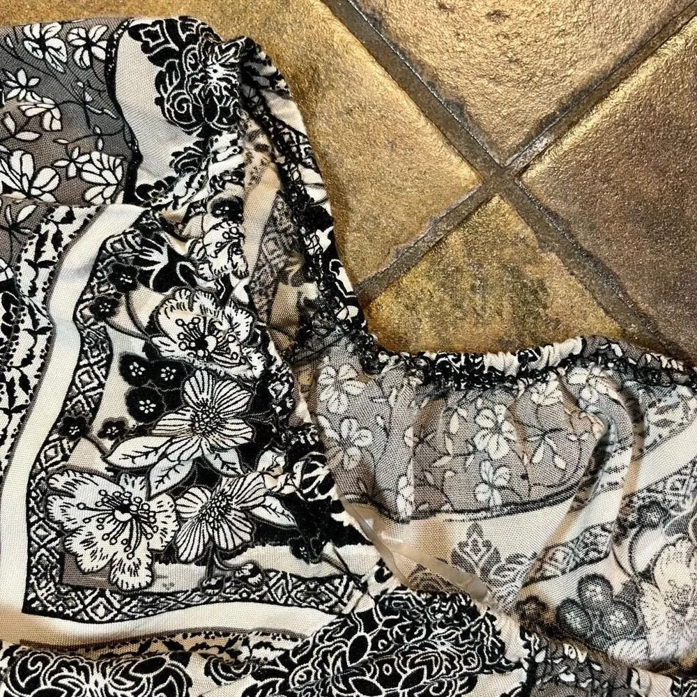 Unique Spectrum Women’s XL Geometric Patterned Blouse - Image 8