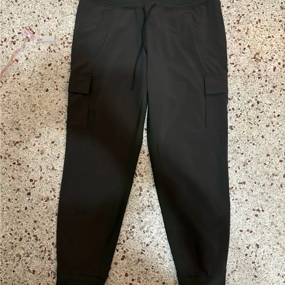 Athleta Sutton Jogger Pant, Arbor Olive SIZE 8 - Image 8