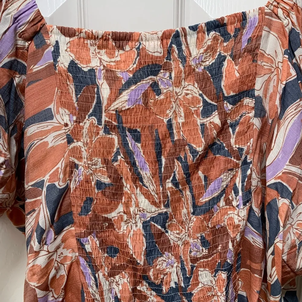 B03- Nine West pink and blue twist front top plus size 3x - Image 7