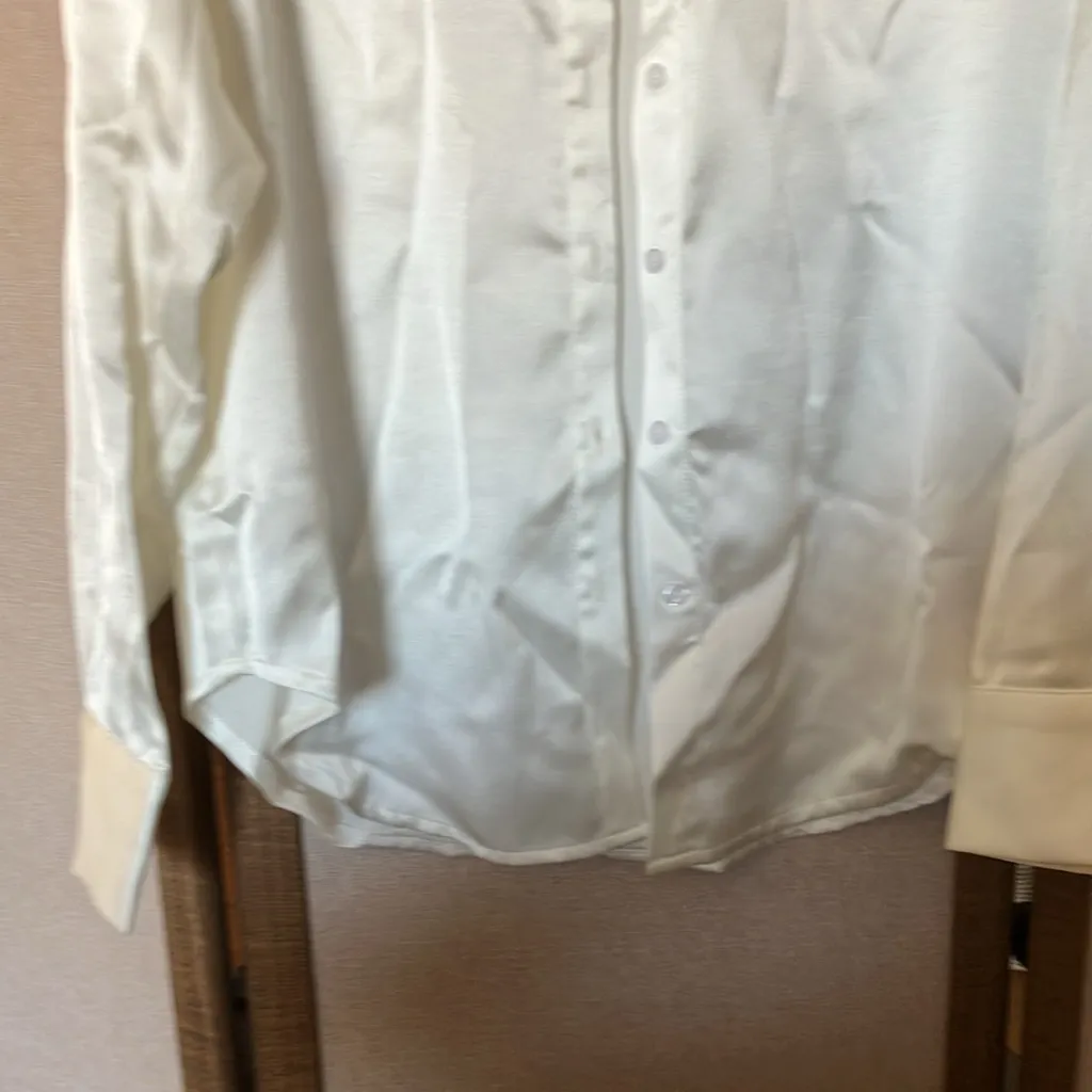 FINAL MARKDOWN Ladies Classic Shirt medium NWT White - Image 2