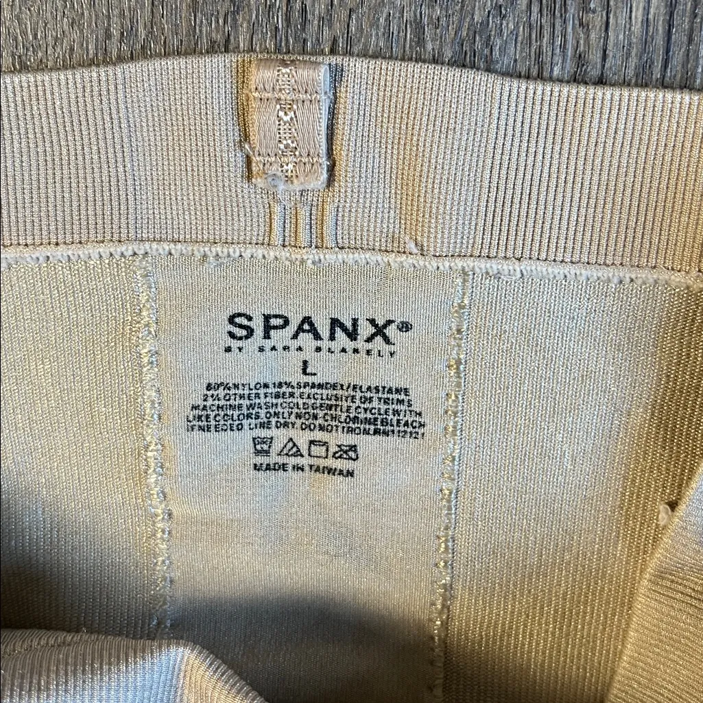 SPANX High-Waisted Mid Thigh Shapewear in Beige Size Large - Image 4
