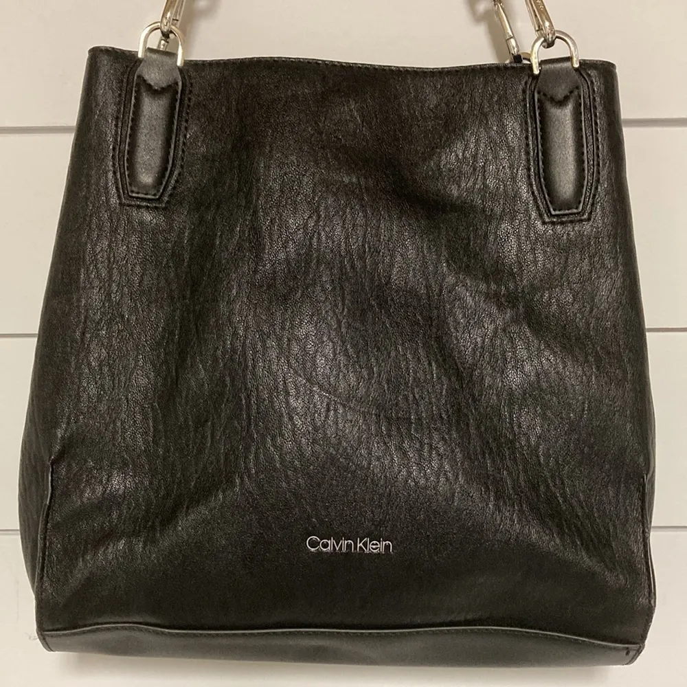 Calvin Klein  Leather Double Handle Shoulder Tote - Image 3