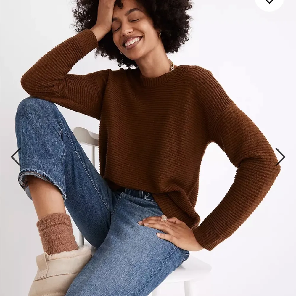 Madewell Greensboro Button-Back Sweater in Heather Cinnamon Size XXS - Image 2