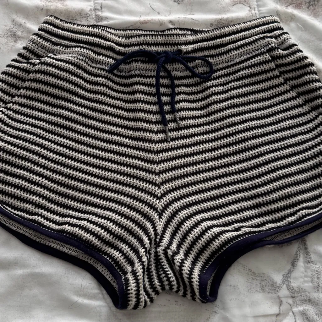 Splendid striped navy blue and white Textured Knit shorts, size XS pockets boho - Image 13