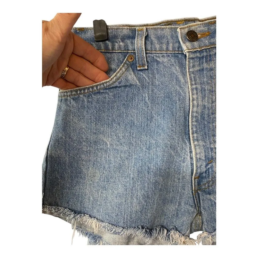 Levis Women's 28 Orange Tab Jean Shorts Distressed Light Wash Denim Raw Hem Mom - Image 2