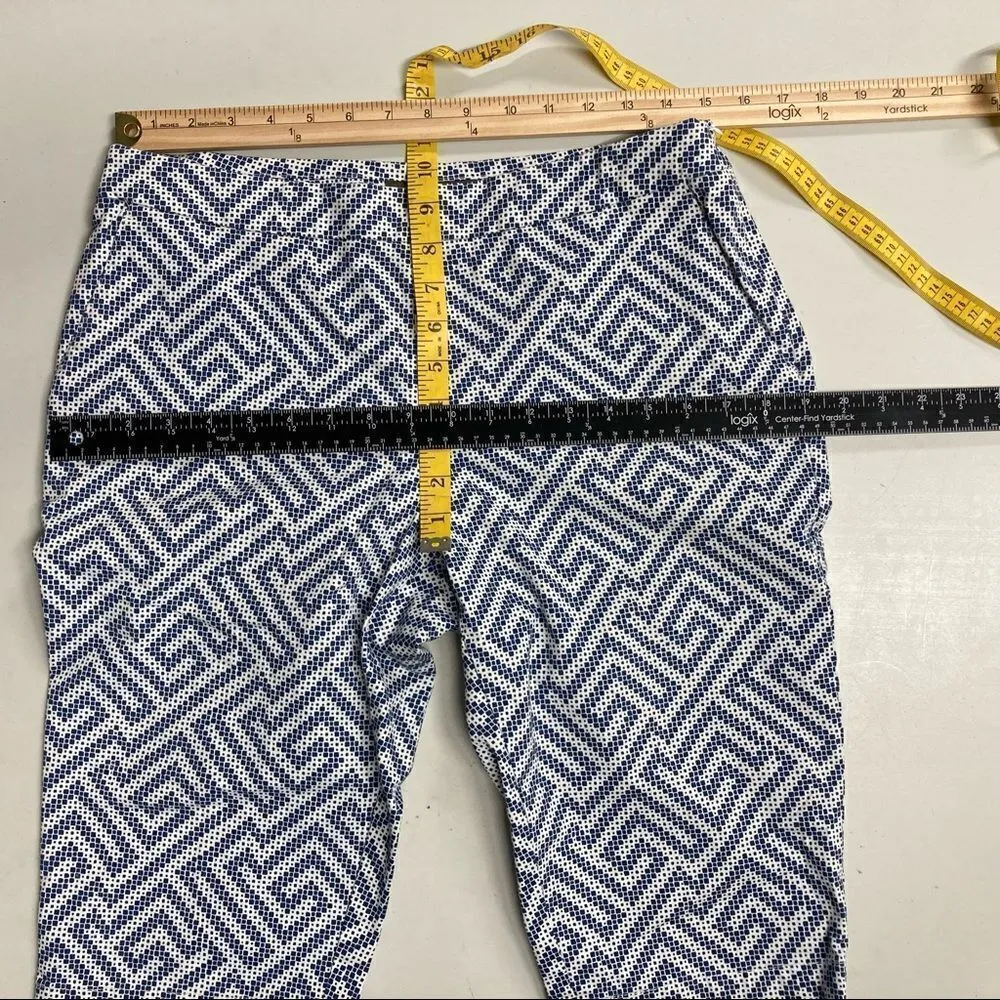 TOMMY BAHAMA Women’s Geometric Capris Size 8 Blue & White Cotton & Spandex blend - Image 3