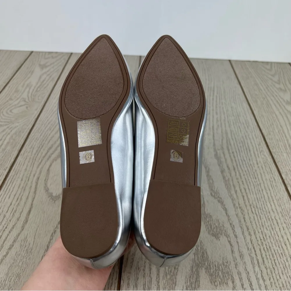 Journee Collection Women's Renzo Slip On Pointed Toe Ballet Flats 6 Silver $85 - Image 7