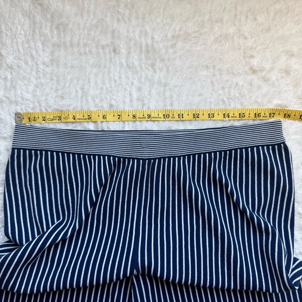 Chico’s Wide Leg Cropped Sweater Pants Sz 2 L 12 Navy Blue Striped Knit Capsule - Image 9