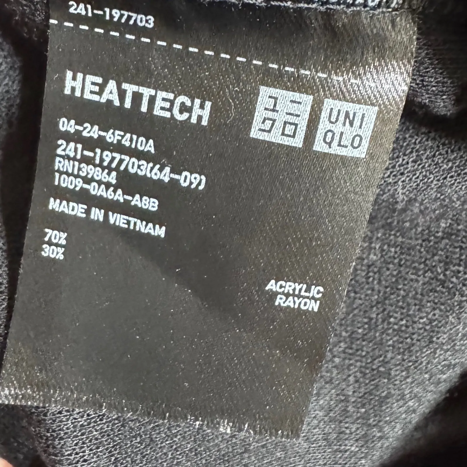 Uniqlo Heattech Black Ribbed Turtleneck Long Sleeve Top XS Nice warm OLDSTOCK - Image 4